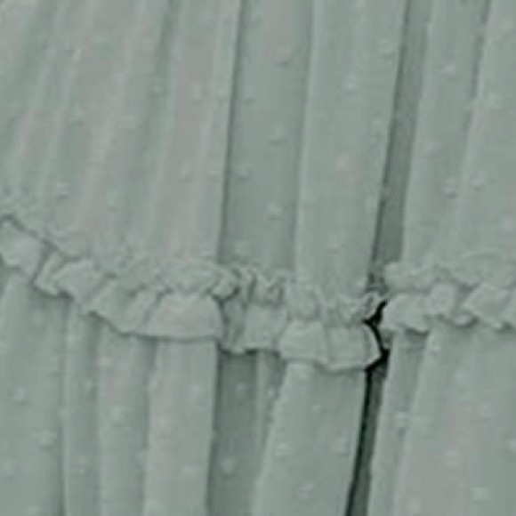 ✦NWT Ruffled Emerald Dress✦ - Picture 4 of 5